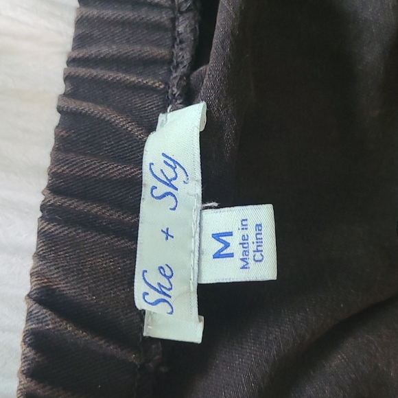 Mid length dress - Picture 2 of 3